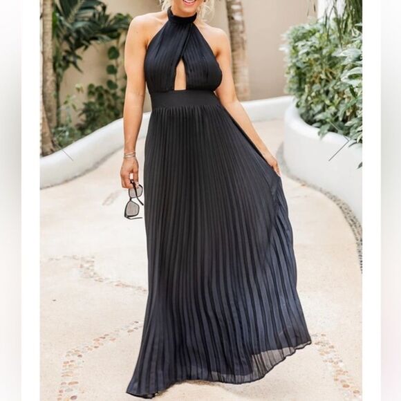 Pink Lily Dress Women’s Medium Black Sleeveless Halter Pleated Maxi NWT - Picture 1 of 8
